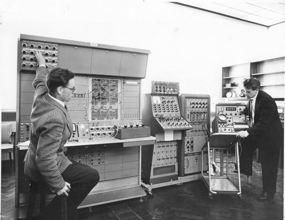 1964, Dynamic control problem being studied in the Analogue Computer Laboratory